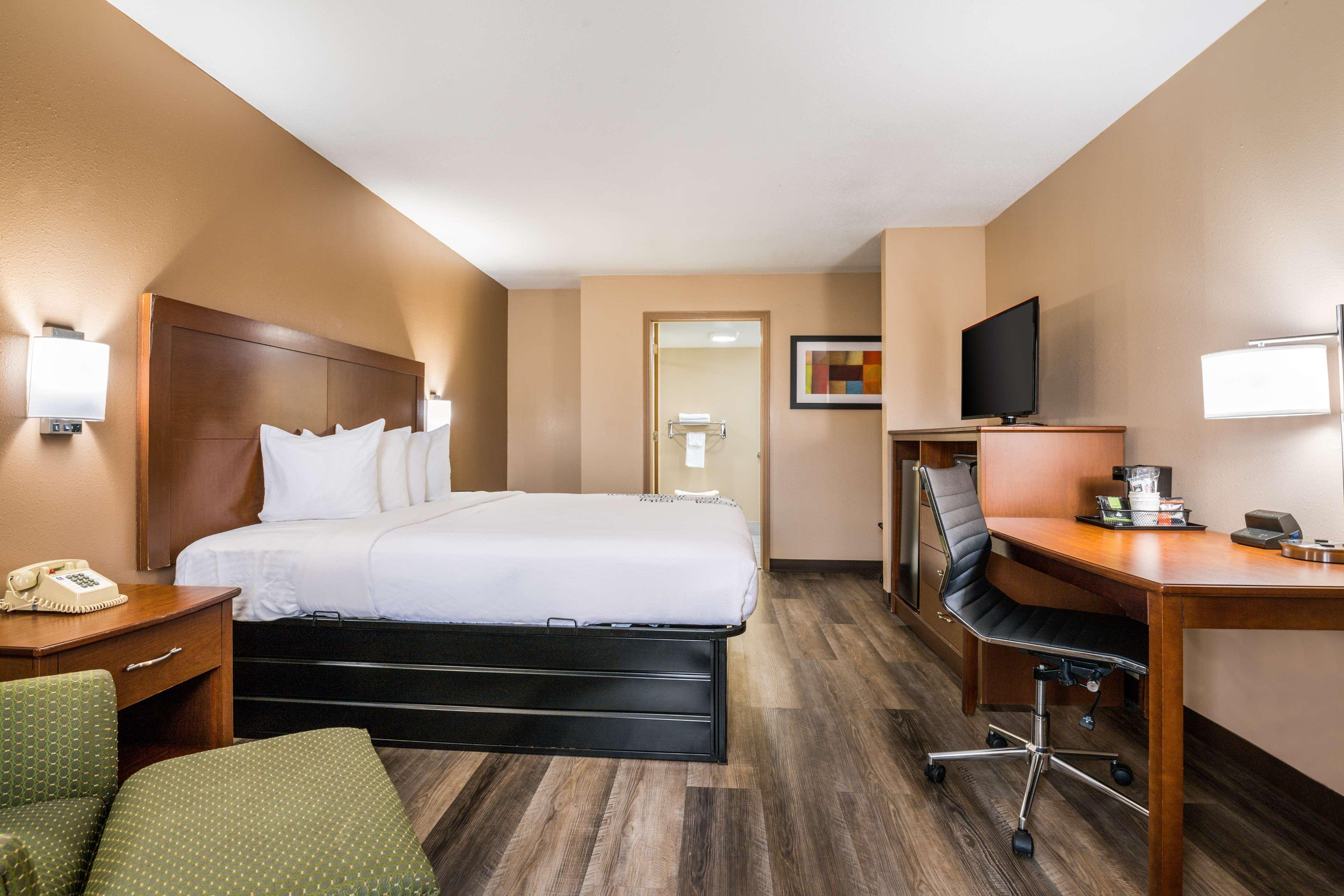 Hotel Surestay By Western 3*
