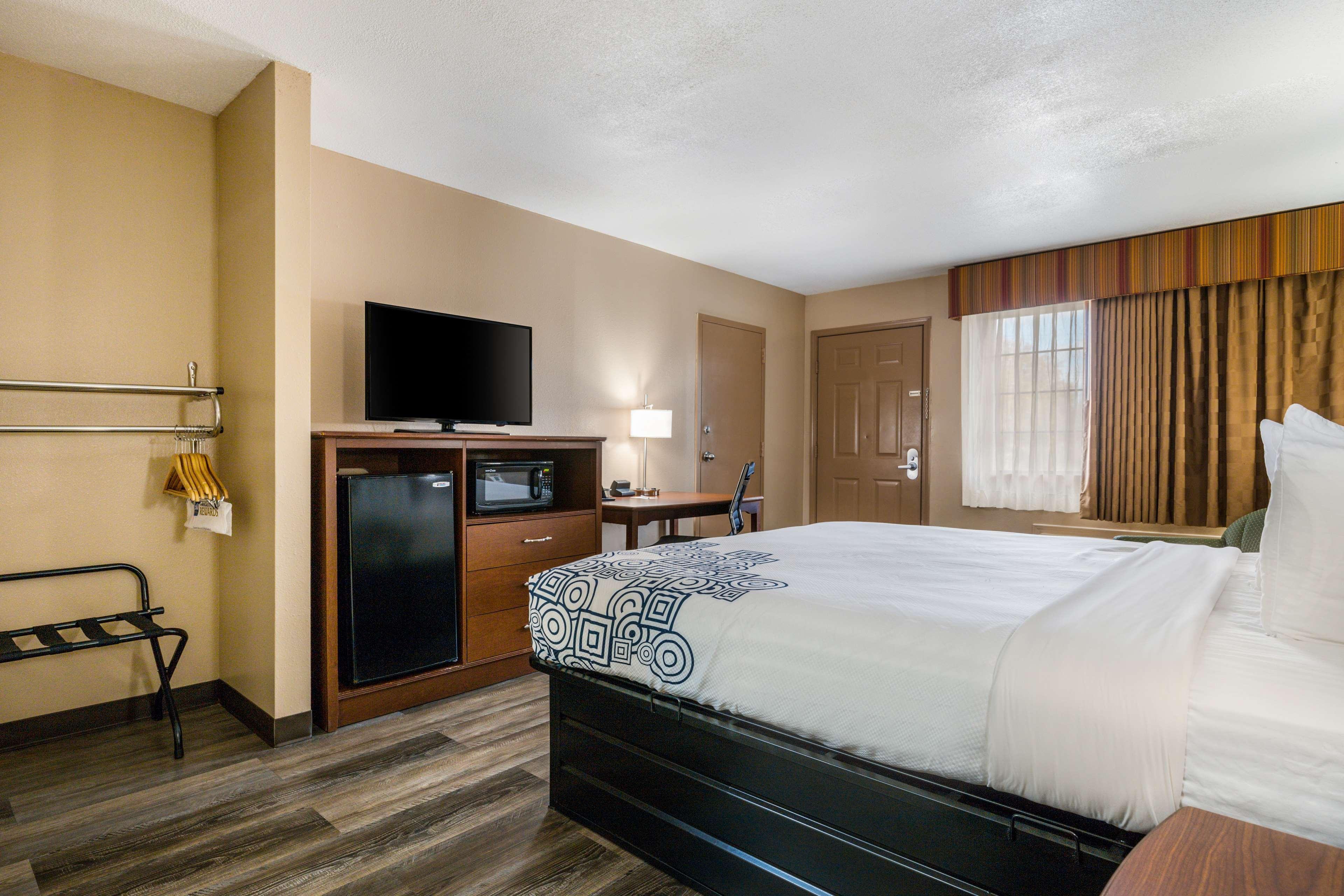 Hotel Surestay By Western Poteau
