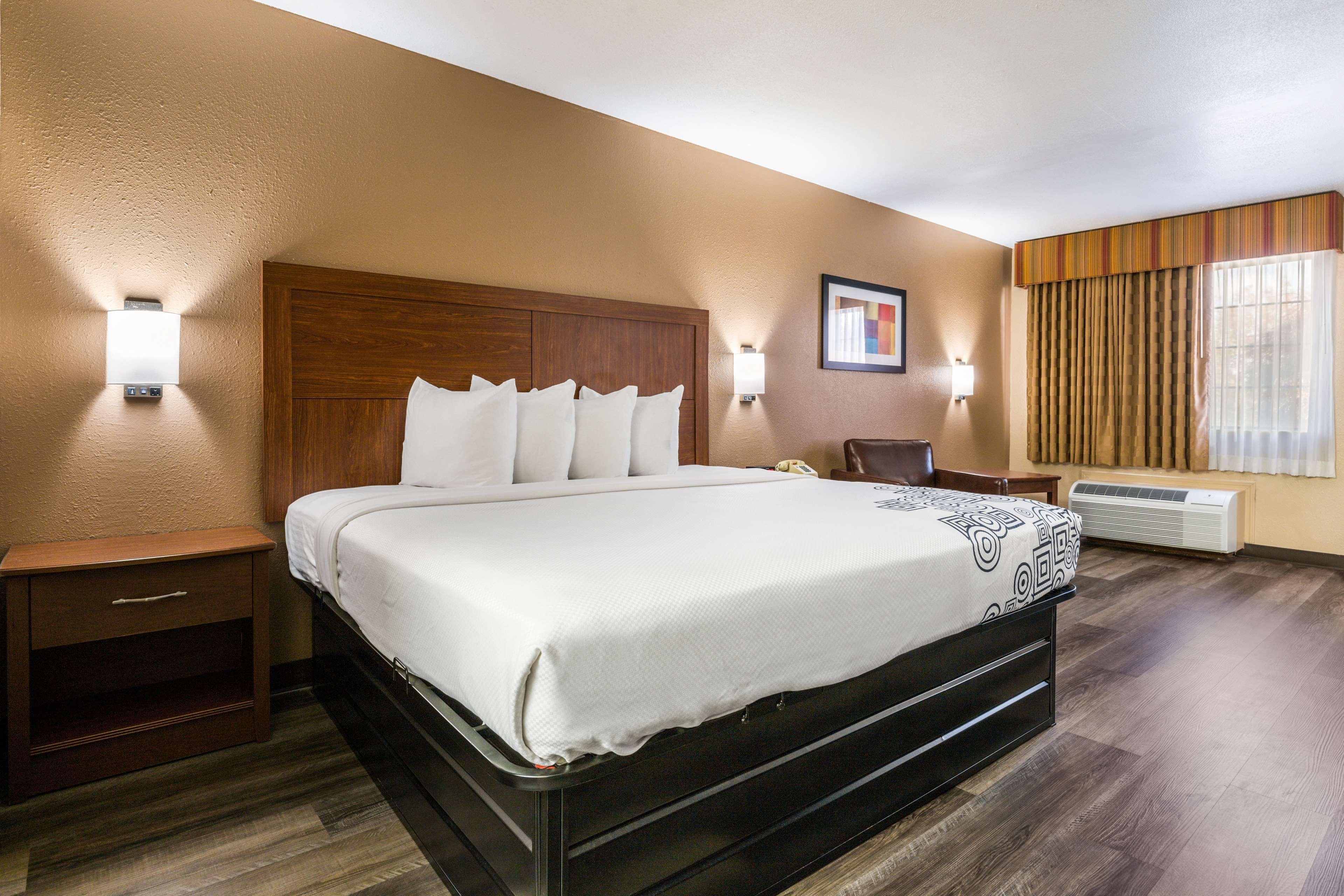 Hotel Surestay By Western 3*