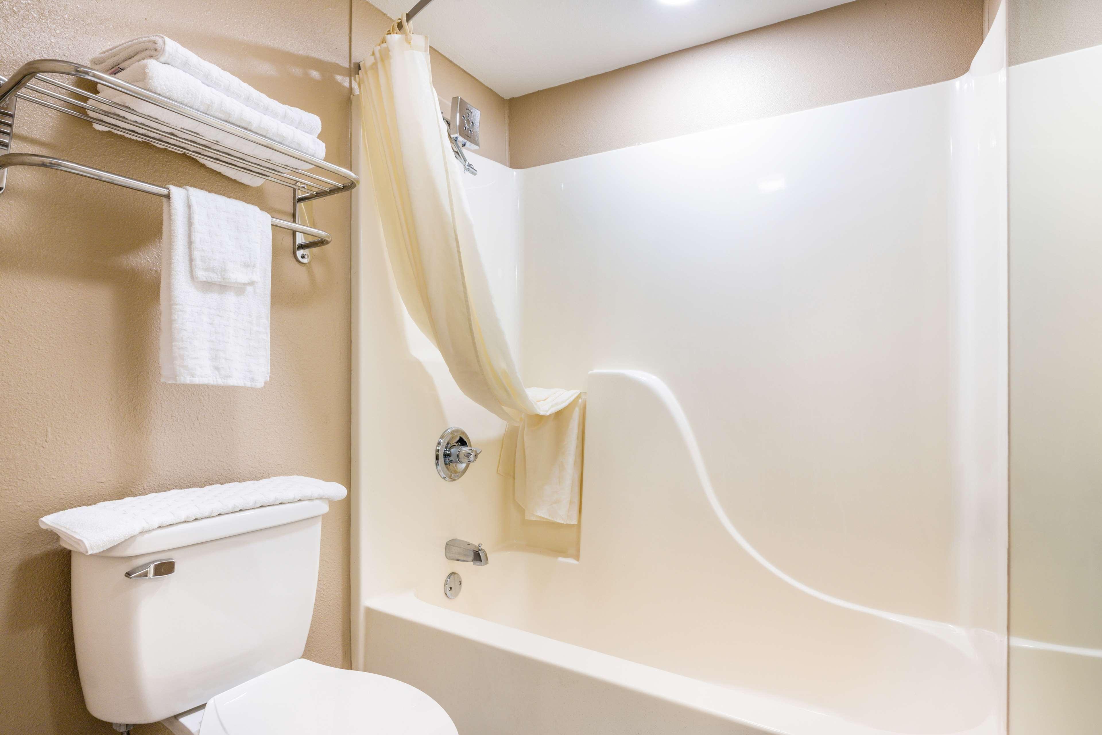 Hotel Surestay By Western Poteau