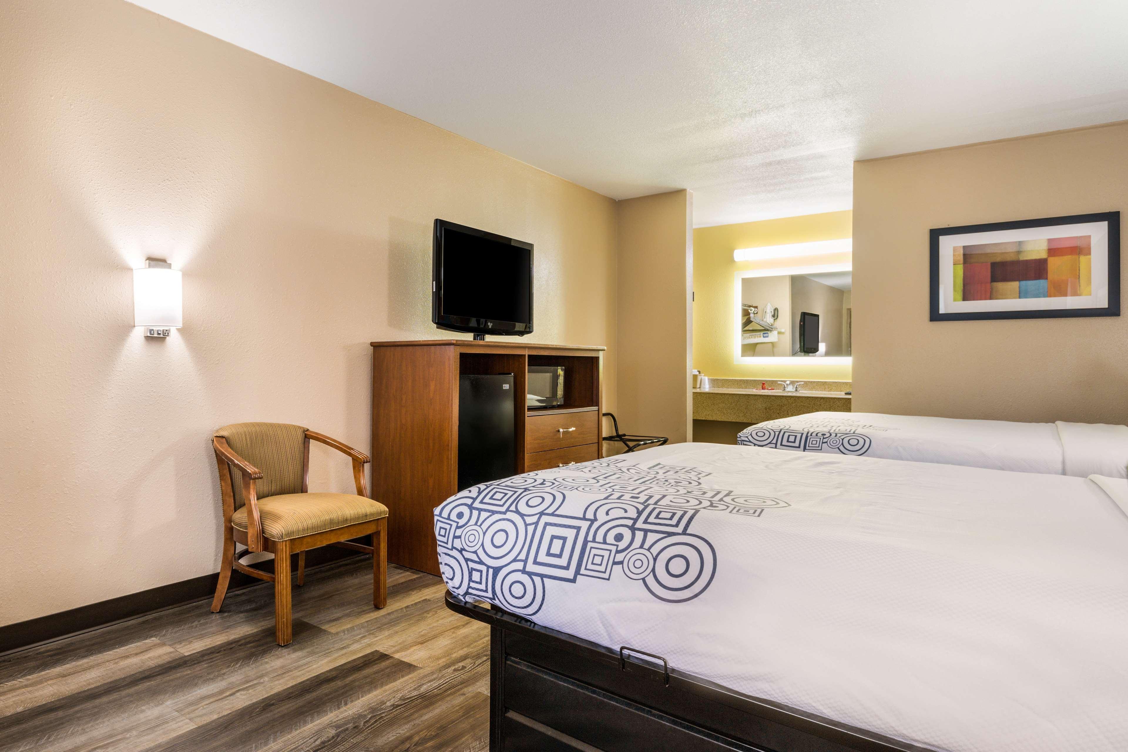 Surestay By Western Hotel