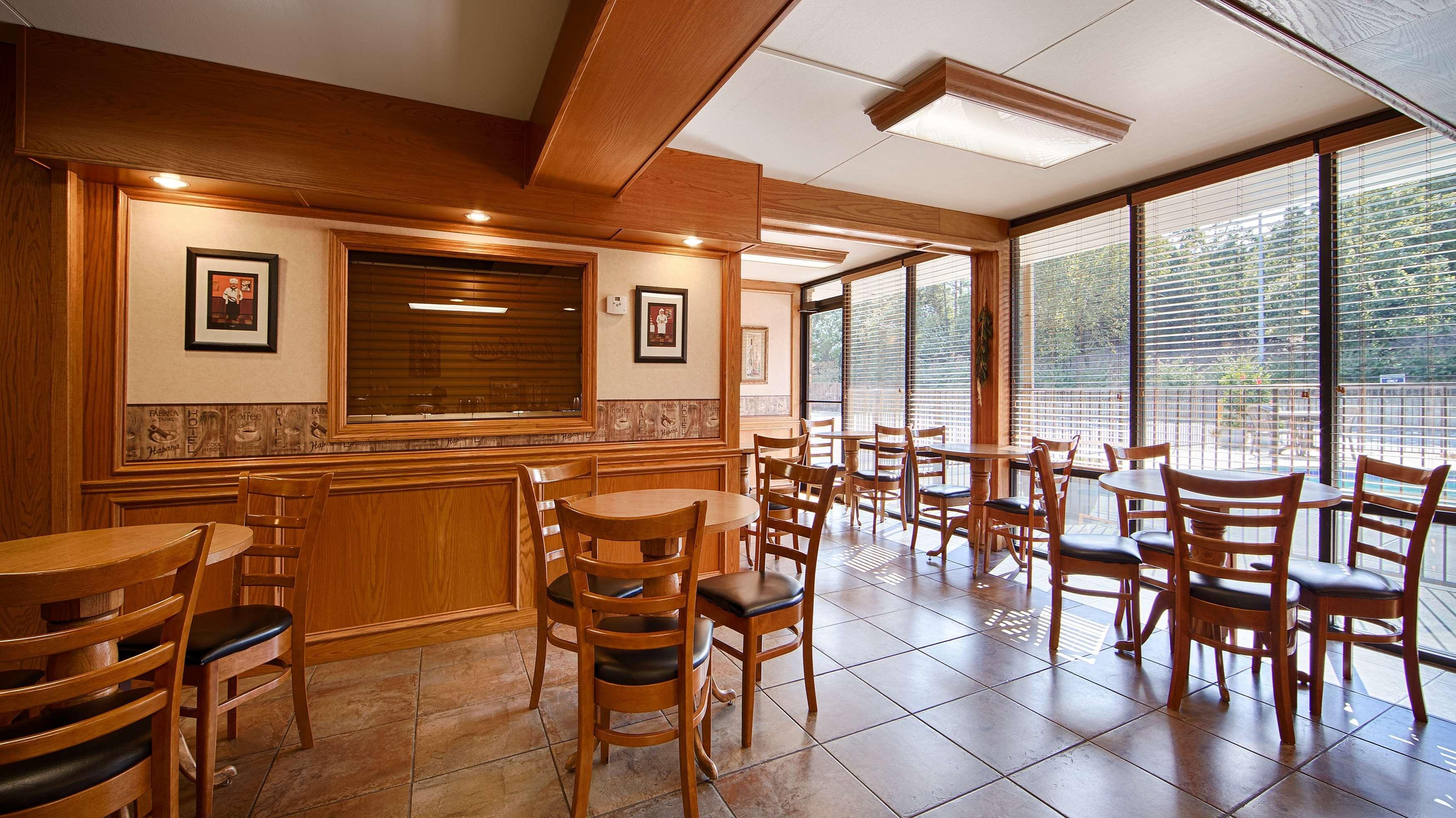 Hotel Surestay By Western 3*