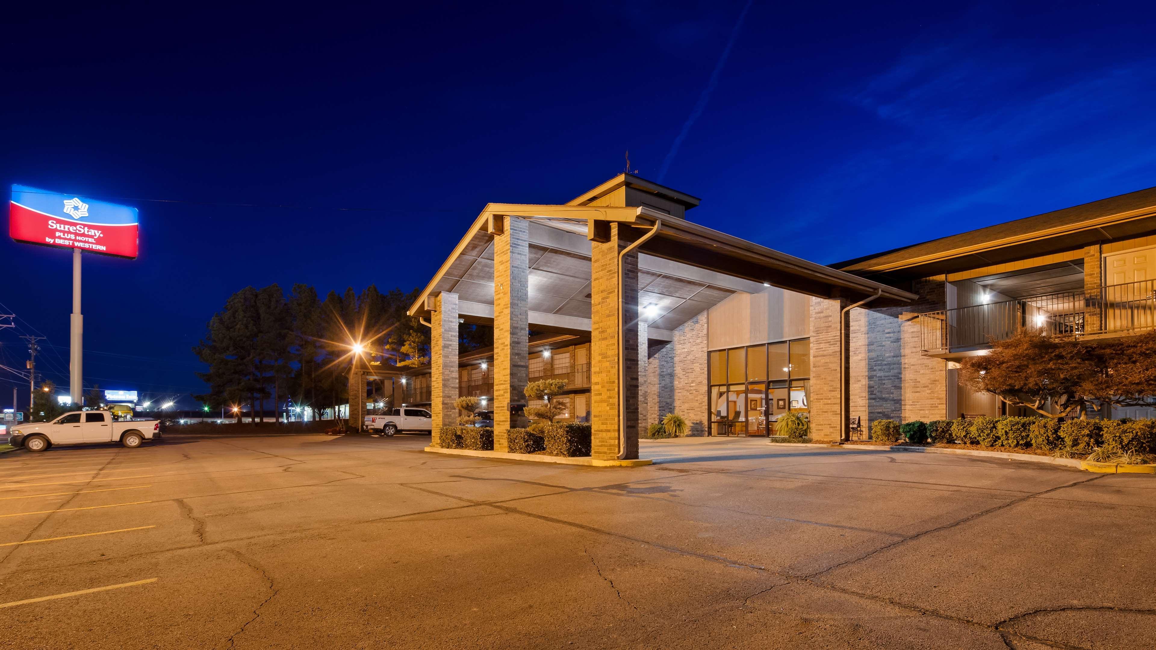 Surestay By Western Hotel
